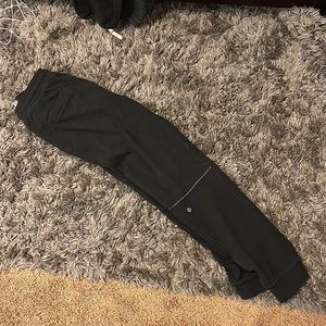 Lululemon jogger size m older style